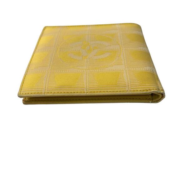 Chanel New Travel Line Coco Mark Bifold Wallet - Picture 4 of 13